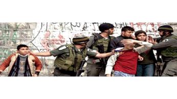 الاحتلال يعتقل 9 فلسطينيين